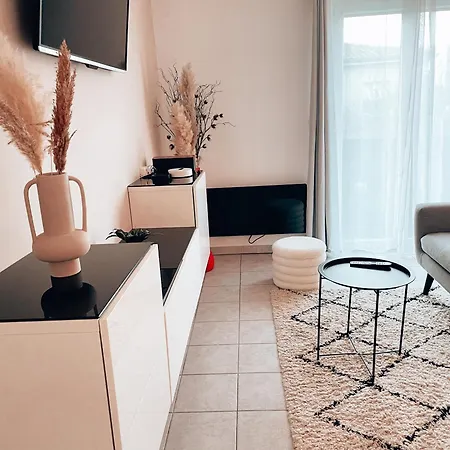 Apartment Elegant T2 - Parking -aeroport-airbus- Meett
